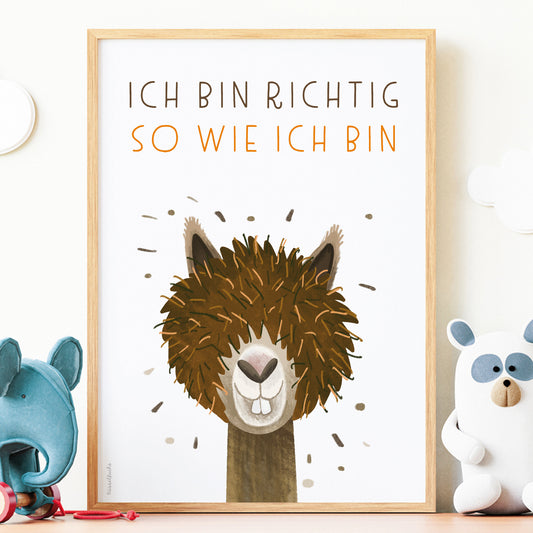 Affirmationsposter für Kinder „Ich bin richtig so wie ich bin“ dekorativ im Kinderzimmer aufgestellt.